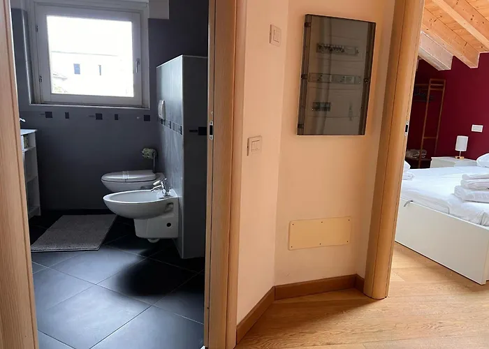 Kibilu - Via Guicciardini, Ospedale Circolo Apartamento